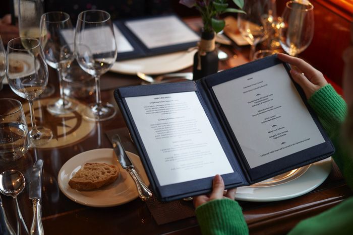 Restaurants, Bars & Cafés on Lord of the Highlands
